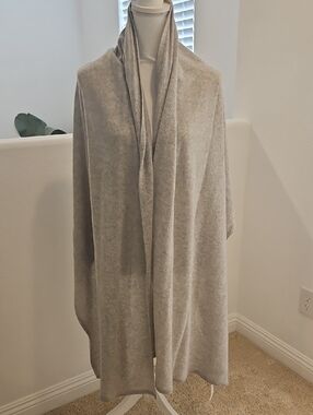 Charter Club Luxury Light Gray Large 100% Cashmere Scarf Wrap